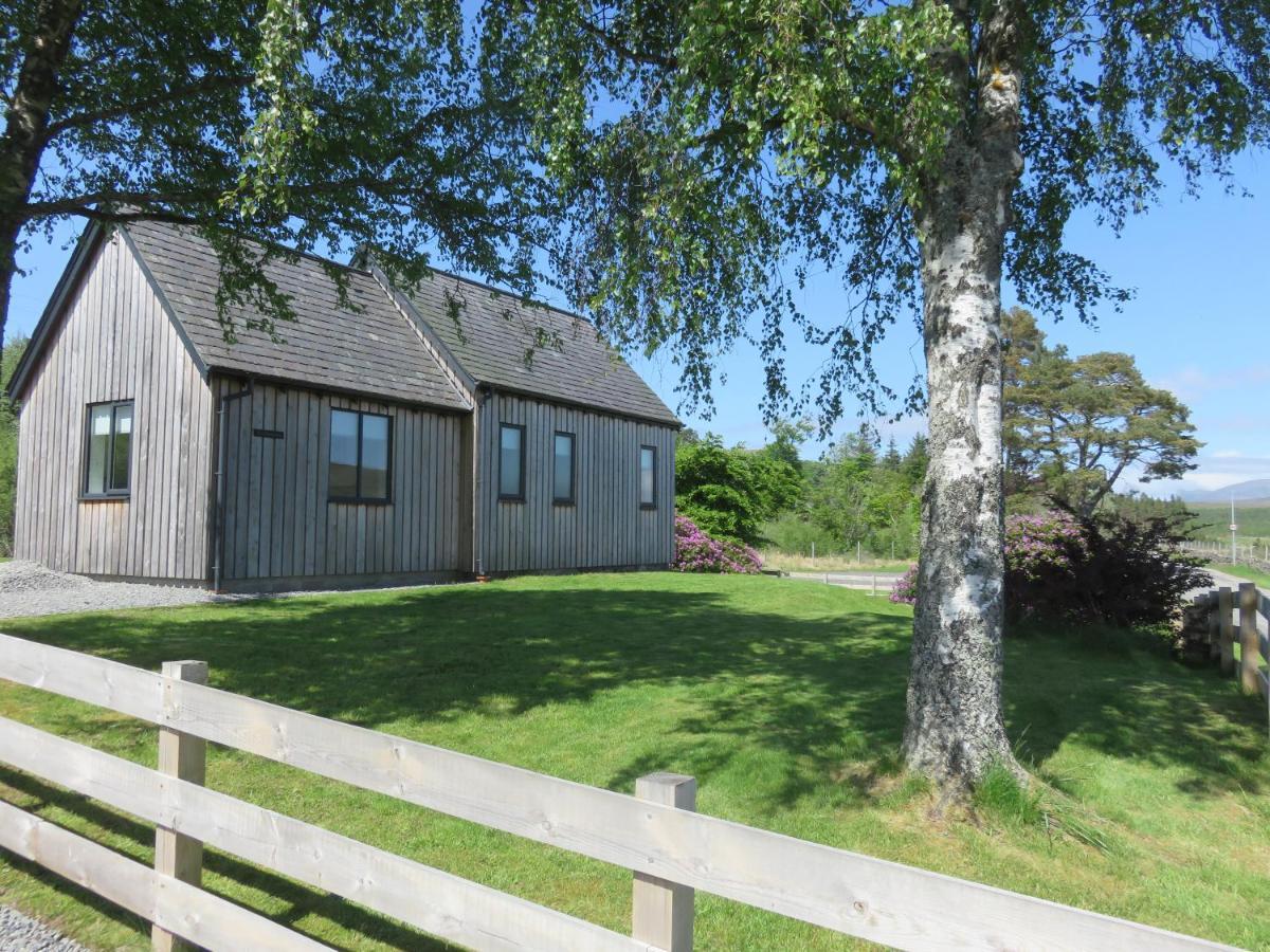 Old Schoolhouse Villa Lairg Exterior photo
